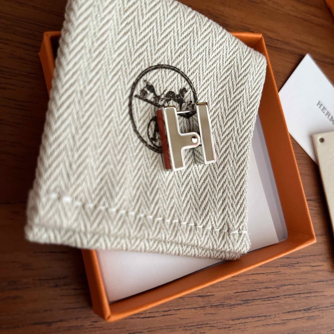 HERMES - 新品未使用 エルメス 片耳ピアス シングルピアスの通販 HERMES - 新品未使用 エルメス 片耳ピアス シングルピアスの通販