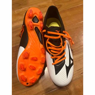 MIZUNO - 新品同様 ミズノMizuno バサラ101 サッカースパイク MIZUNO - 新品同様 ミズノMizuno バサラ101 サッカースパイク