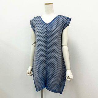 PLEATS PLEASE ISSEY MIYAKE(ワンピース ・ ブルー・ネイビー PLEATS PLEASE ISSEY MIYAKE(ワンピース ・ ブルー・ネイビー