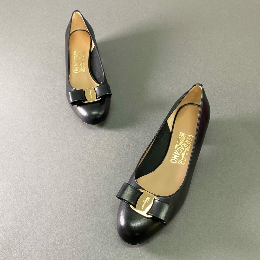 5a27 Salvatore Ferragamo サルヴァトーレフェラガモ VARA 1