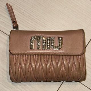 MIU MIU(ビジュー ・ 財布)のフリマアイテム一覧 MIU MIU(ビジュー ・ 財布)のフリマアイテム一覧
