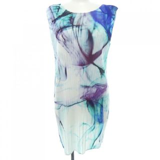 PLEATS PLEASE ISSEY MIYAKE(ワンピース ・ ブルー・ネイビー PLEATS PLEASE ISSEY MIYAKE(ワンピース ・ ブルー・ネイビー