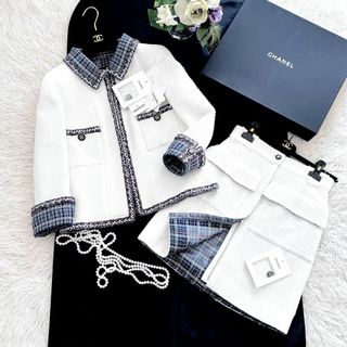 CHANEL(スーツ ・ ホワイト/白色系)のフリマアイテム一覧 CHANEL(スーツ ・ ホワイト/白色系)のフリマアイテム一覧
