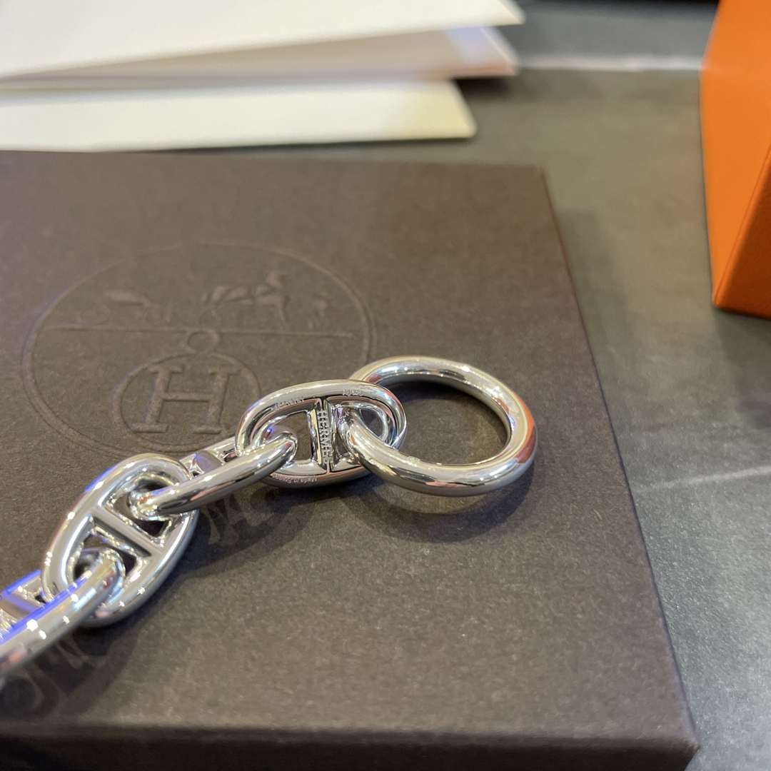 HERMES(エルメス)のエルメス　シェーヌダンクル　mm 13コマ レディースのアクセサリー(ブレスレット/バングル)の商品写真