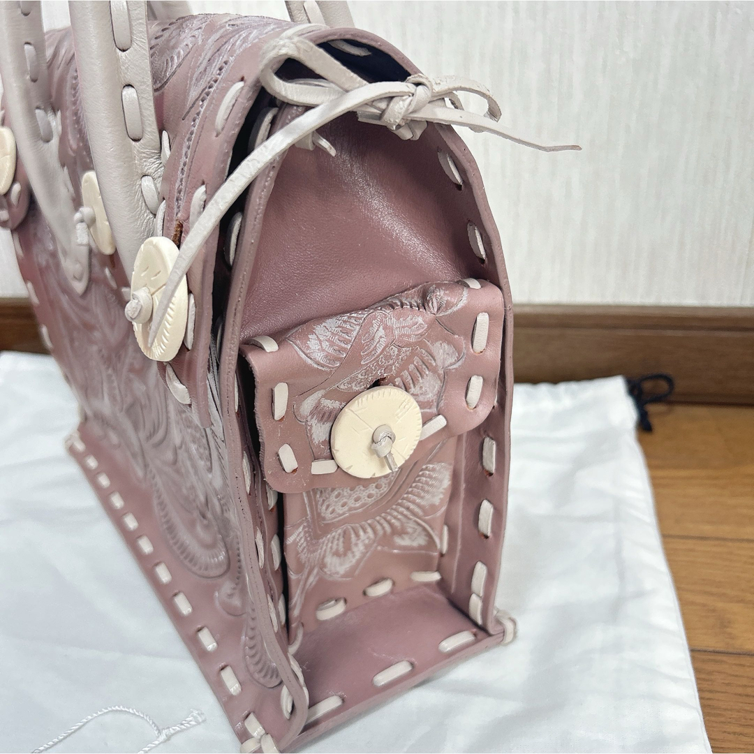 ほぼ未使用】グレースコンチネンタル カービングバッグ ほぼ未使用】グレースコンチネンタル カービングバッグ