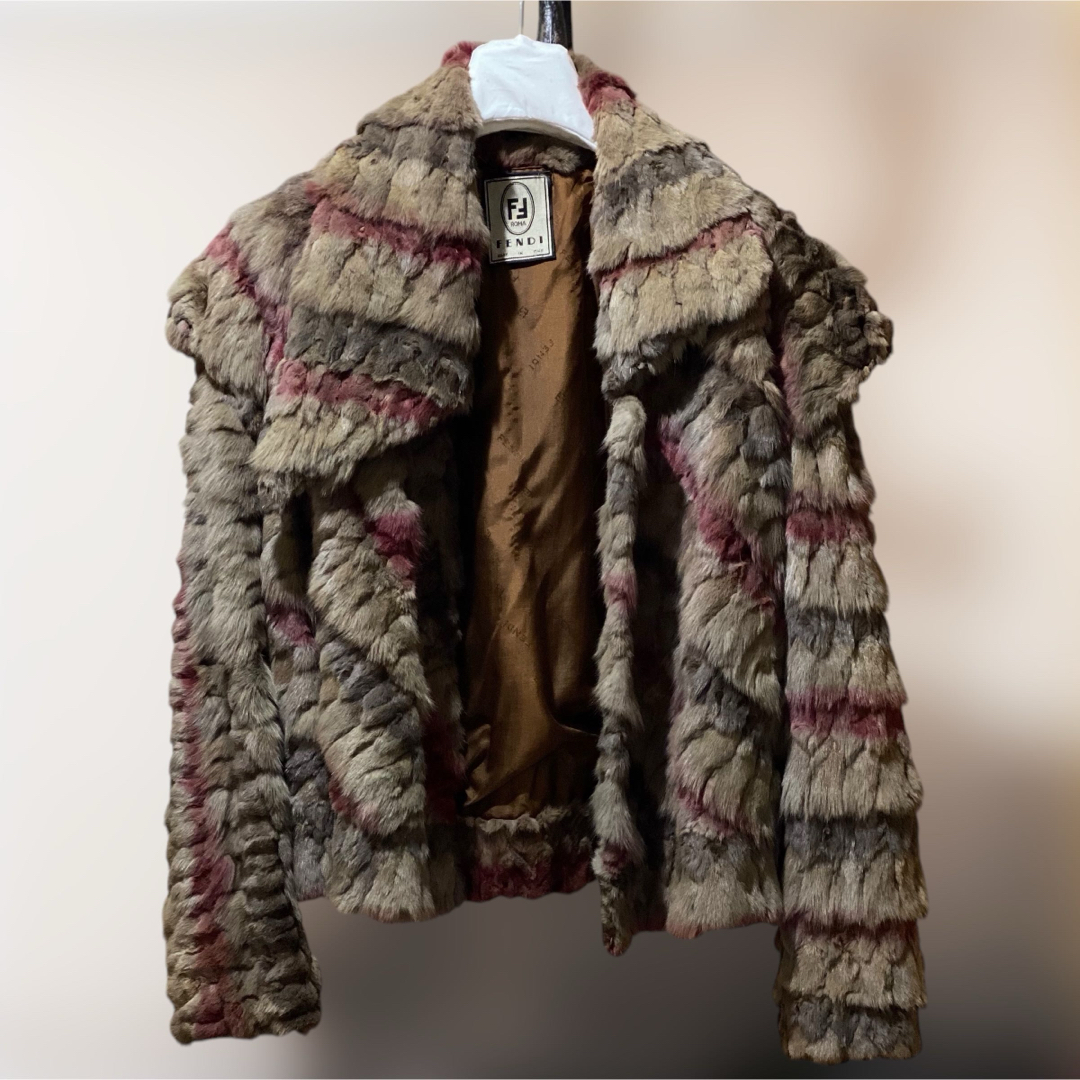 FENDI - 希少モデル VINTAGE FENDI リアルファー パワー FENDI - 希少モデル VINTAGE FENDI リアルファー パワー