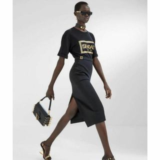 FENDI(スカート ・ ブラック/黒色系)のフリマアイテム一覧 FENDI(スカート ・ ブラック/黒色系)のフリマアイテム一覧