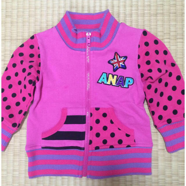 ANAP Kids(アナップキッズ)の限定セール♡アナップパーカー キッズ/ベビー/マタニティのベビー服(~85cm)(カーディガン/ボレロ)の商品写真