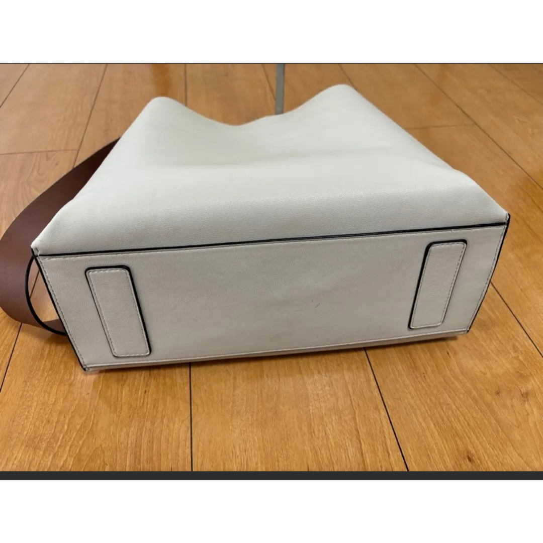 EPOR - 【ドラマ着用】 田中みな実 E'POR Y BAG Shoulder Lの EPOR - 【ドラマ着用】 田中みな実 E'POR Y BAG Shoulder Lの