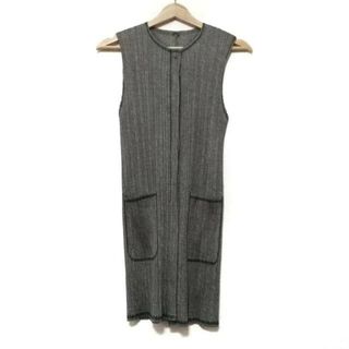 PLEATS PLEASE ISSEY MIYAKE(ベスト/ジレ)のフリマアイテム一覧 PLEATS PLEASE ISSEY MIYAKE(ベスト/ジレ)のフリマアイテム一覧