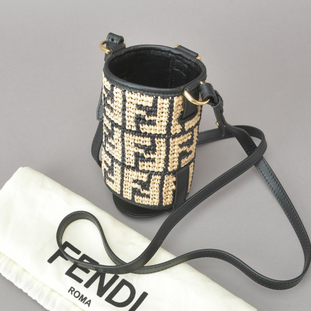 未使用◇FENDI フェンディ ズッカ ボトルホルダー ラフィア 未使用◇FENDI フェンディ ズッカ ボトルホルダー ラフィア