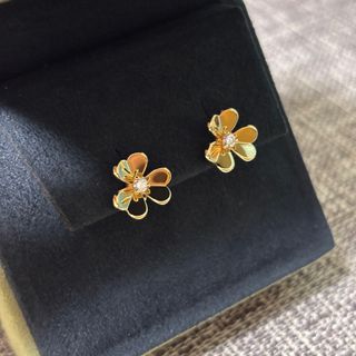 ヴァンクリーフアンドアーペル(Van Cleef & Arpels)のVancleef VCA ヴァンクリーフ フリヴォル ピアス ミニ　YG(ピアス)