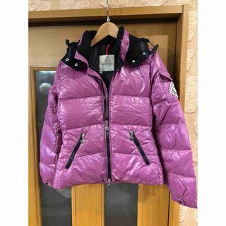 MONCLER(ダウンジャケット ・ パープル/紫色系)のフリマ MONCLER(ダウンジャケット ・ パープル/紫色系)のフリマ