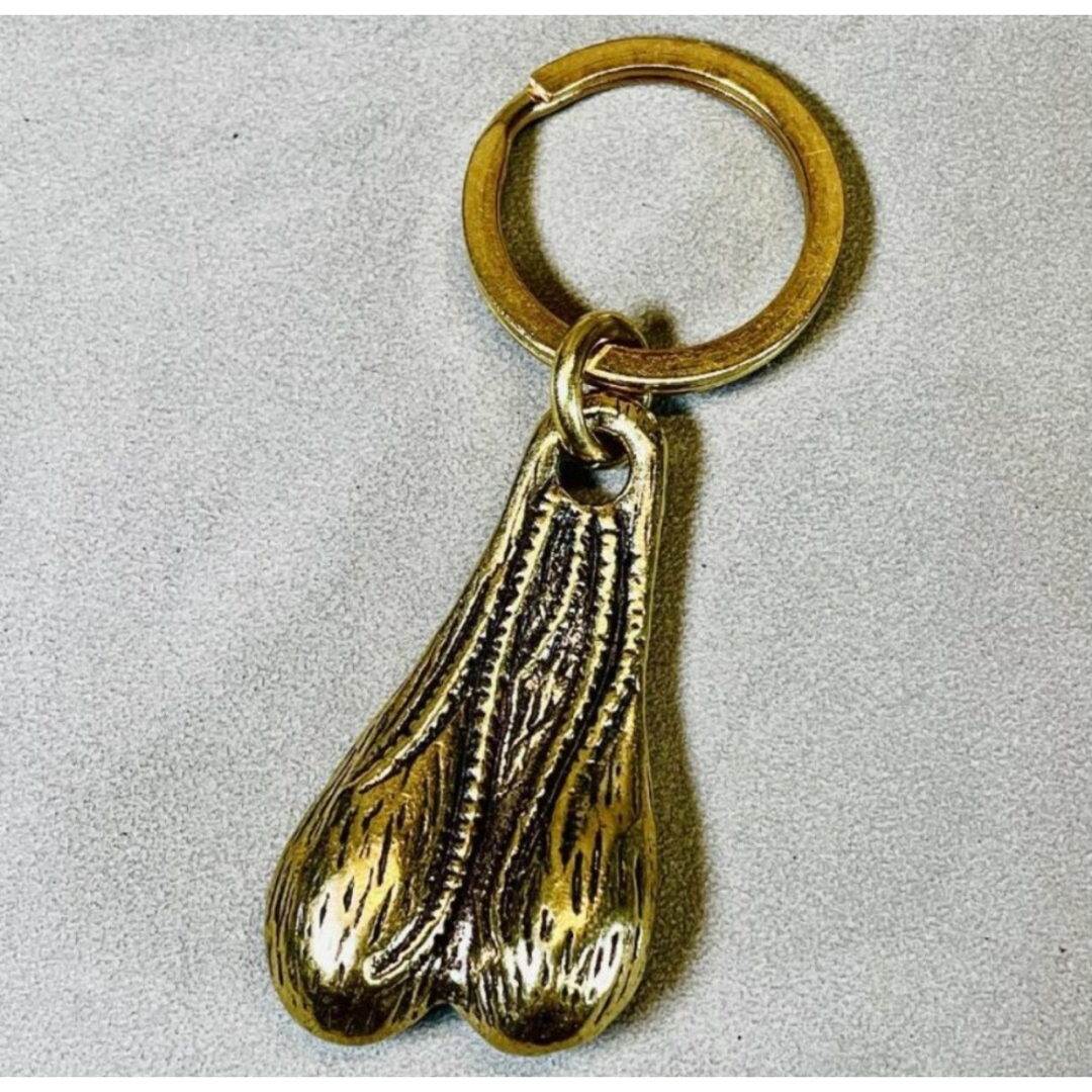 真鍮 キーホルダー ブルズボール BULLS BALL 金玉 お守り 幸運 メンズのファッション小物(キーホルダー)の商品写真