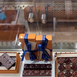 LOUIS VUITTON(菓子/デザート)のフリマアイテム一覧 LOUIS VUITTON(菓子/デザート)のフリマアイテム一覧