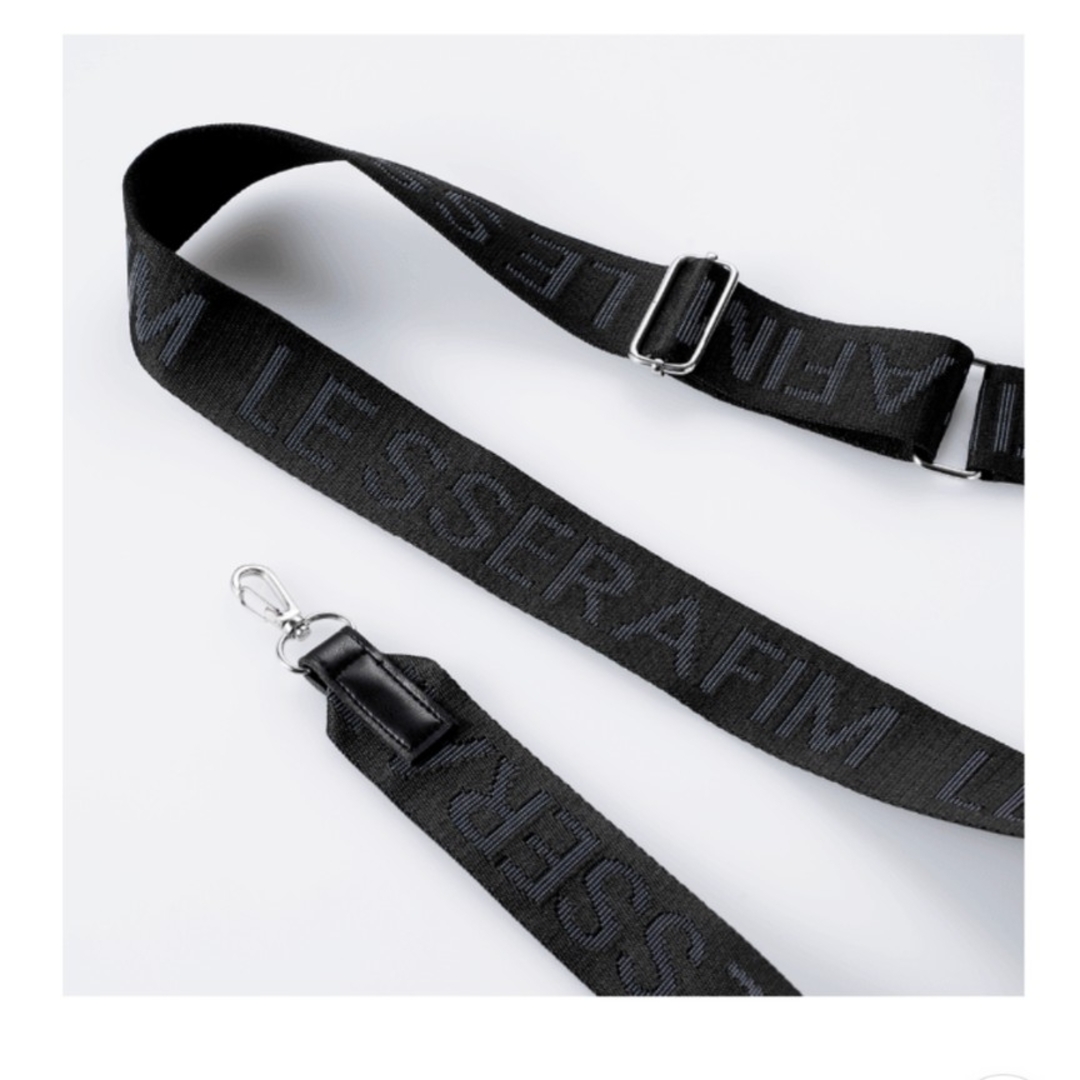 LE SSERAFIM - LESSERAFIM CROSS BODY BAG 新品未開封品の通販 LE SSERAFIM - LESSERAFIM CROSS BODY BAG 新品未開封品の通販