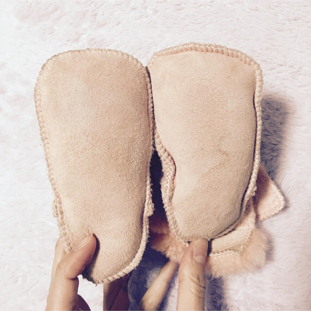 UGG(アグ)のアグ♡ベビームートン キッズ/ベビー/マタニティのベビー靴/シューズ(~14cm)(ブーツ)の商品写真