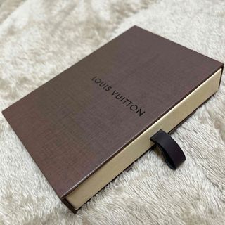 LOUIS VUITTON(ショップ袋)のフリマアイテム一覧 LOUIS VUITTON(ショップ袋)のフリマアイテム一覧