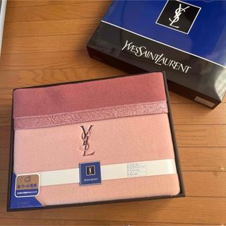 Yves Saint Laurent(毛布)のフリマアイテム一覧 Yves Saint Laurent(毛布)のフリマアイテム一覧