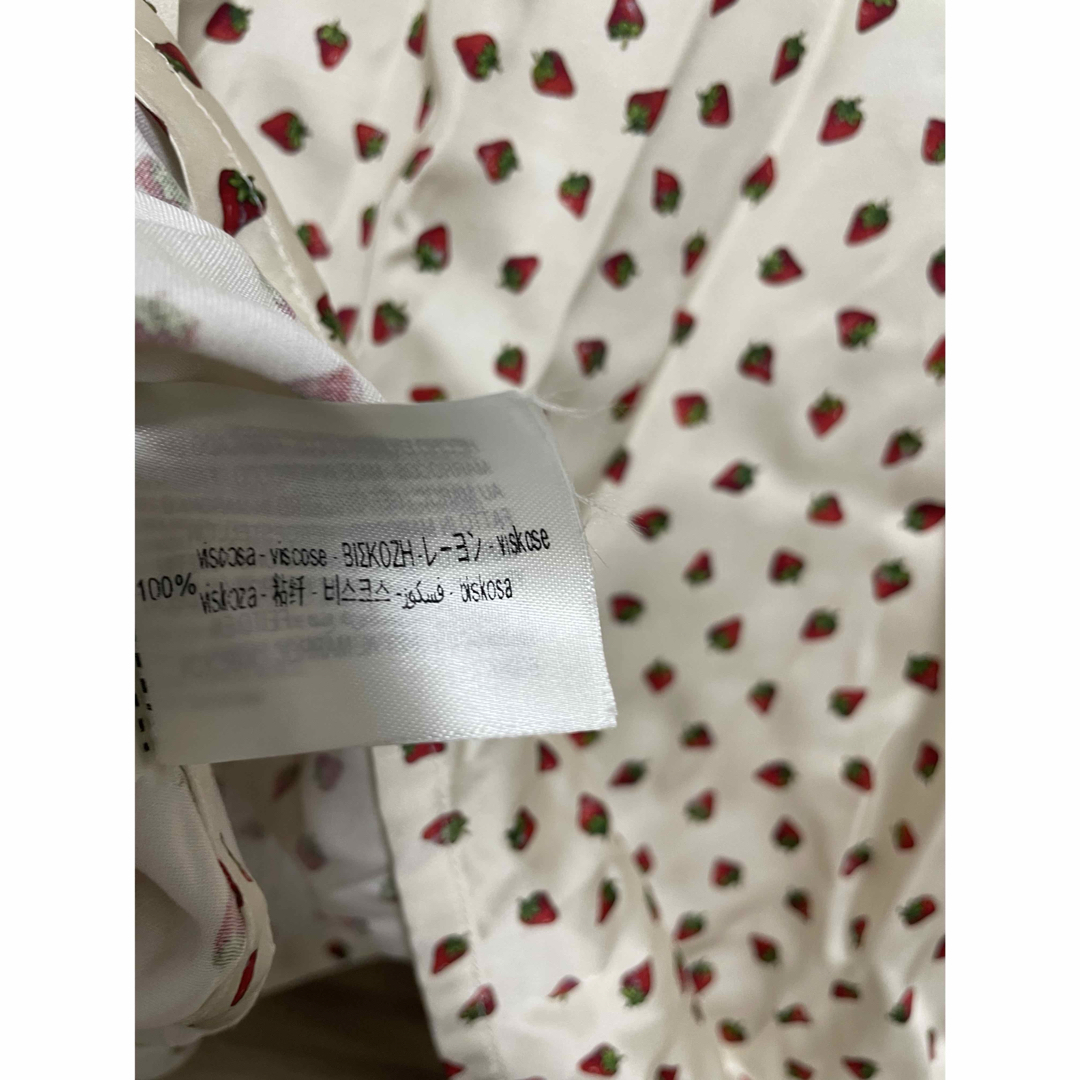 ZARA - 新品未使用 ザラ いちご 柄 長袖 シャツ サテン stefano ZARA - 新品未使用 ザラ いちご 柄 長袖 シャツ サテン stefano