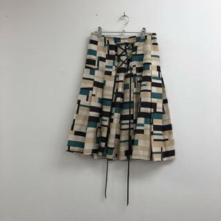 【NICOLE】ニコル　ベージュ系　３８　フレアスカート　総柄　シンプル　フォーマル　美品(その他)