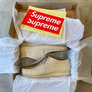 Supreme - 名作 希少 シュプリーム クラークス ワラビー Supreme - 名作 希少 シュプリーム クラークス ワラビー