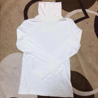 ユニクロ(UNIQLO)の白タートル♡(Tシャツ(長袖/七分))