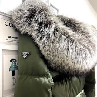 PRADA(ダウンコート)のフリマアイテム一覧 PRADA(ダウンコート)のフリマアイテム一覧