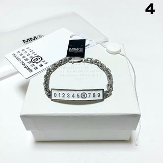 MM6(ブレスレット)のフリマアイテム一覧 MM6(ブレスレット)のフリマアイテム一覧