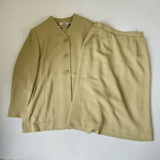 【Addenda】アデンダ　イエロー系　セットアップ　スーツ　スラックス　無地　シンプル　美品(セット/コーデ)