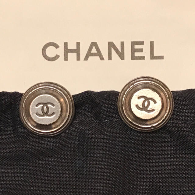 CHANEL(シャネル)のCHANEL イヤリングused レディースのアクセサリー(イヤリング)の商品写真