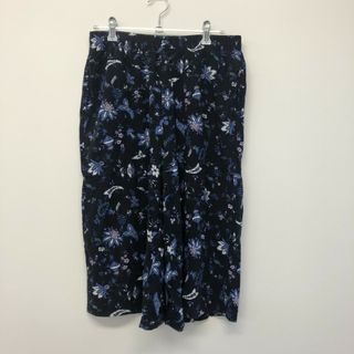 【ユニクロ】　黒系、花柄　M　パンツ　ボトムス　ボタニカル　ウエストゴム　カジュアル(その他)