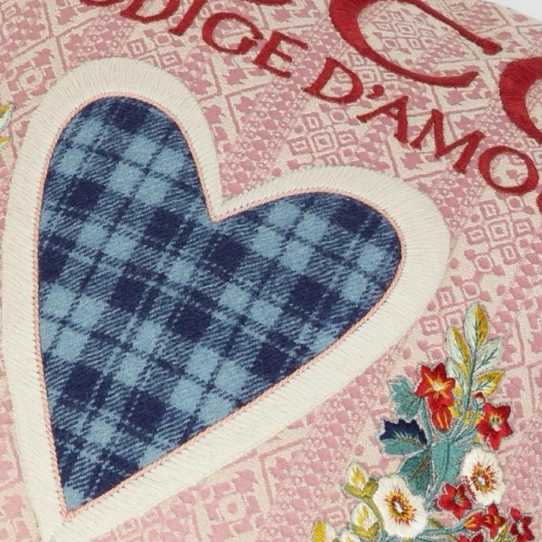 新品未使用】Gucci Prodige D´Amour クッションカバー 新品未使用】Gucci Prodige D´Amour クッションカバー