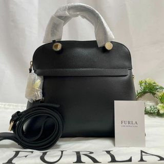 FURLA(ブラック/黒色系)のフリマアイテム一覧 FURLA(ブラック/黒色系)のフリマアイテム一覧