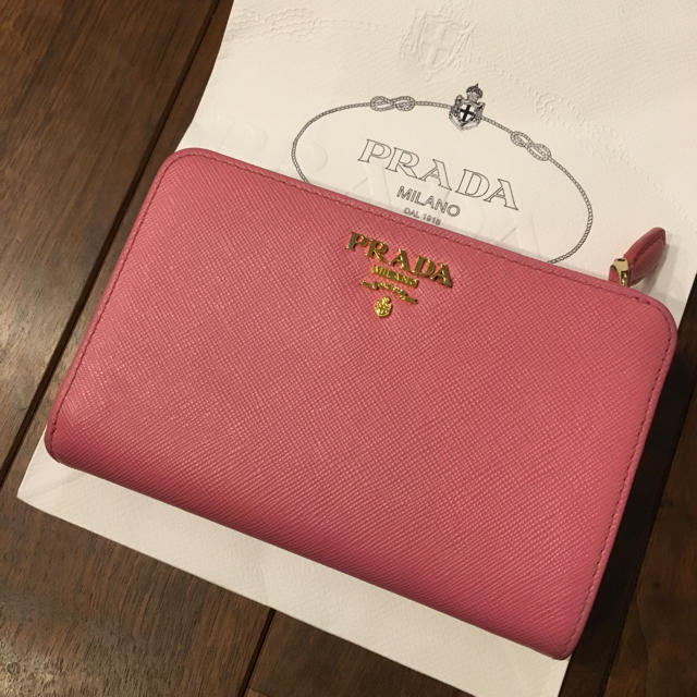 PRADA(プラダ)のPRADA 折財布 レディースのファッション小物(財布)の商品写真