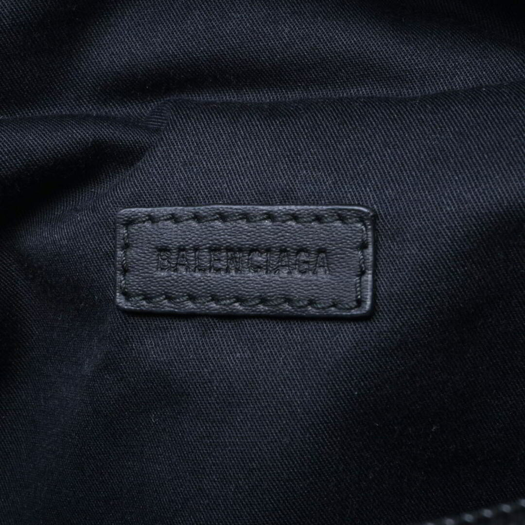 BALENCIAGA - BALENCIAGA エクスプローラー パフィー デニム BALENCIAGA - BALENCIAGA エクスプローラー パフィー デニム