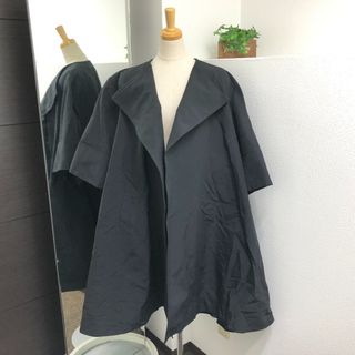 VIKTOR&ROLF - 幻のトレンチ!ヴィクター&ロルフとH&Mのコラボ VIKTOR&ROLF - 幻のトレンチ!ヴィクター&ロルフとH&Mのコラボ
