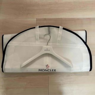 MONCLER(押し入れ収納/ハンガー)のフリマアイテム一覧 MONCLER(押し入れ収納/ハンガー)のフリマアイテム一覧