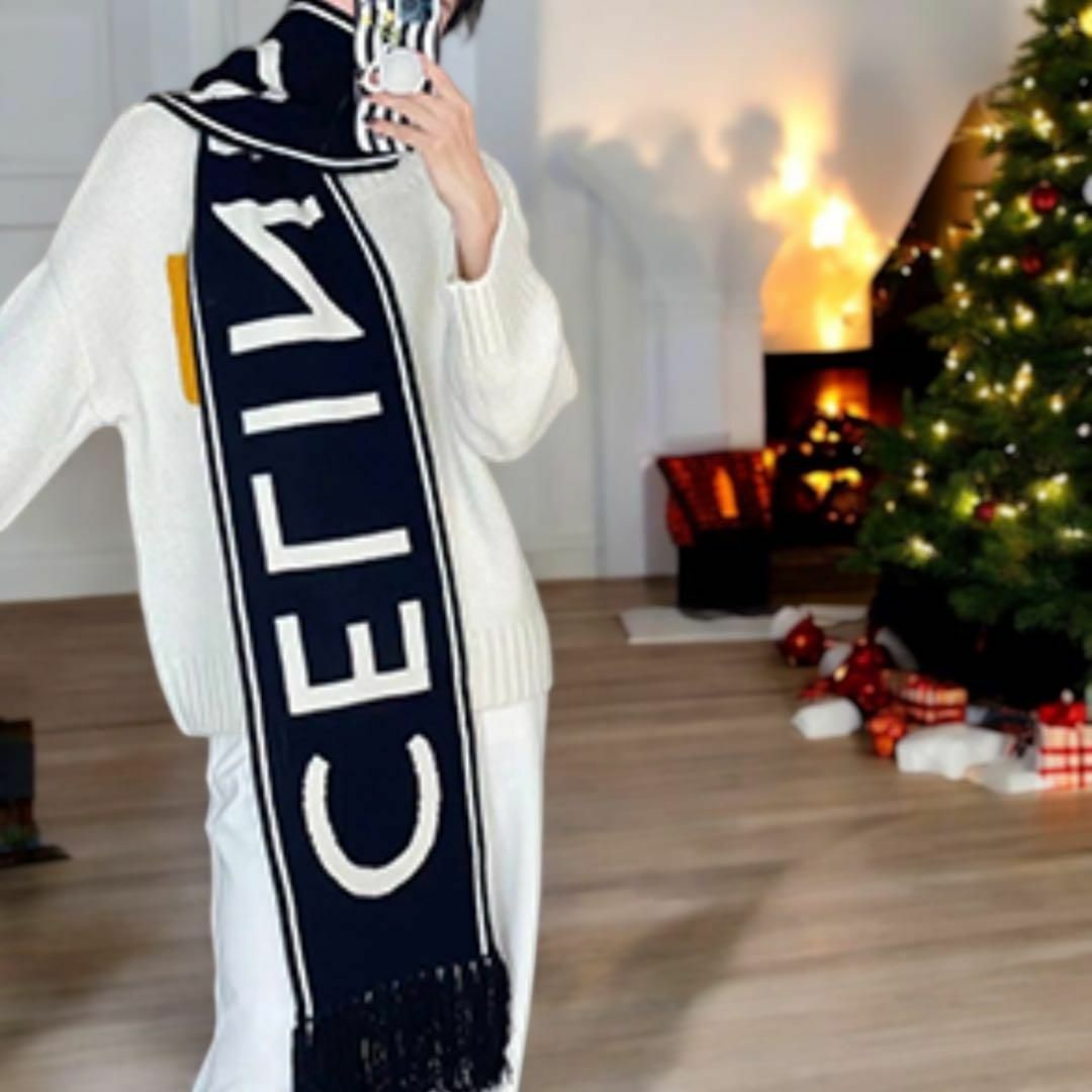 CELINE - 新品未使用!!CELINE ロゴ マフラー ブラック CELINE - 新品未使用!!CELINE ロゴ マフラー ブラック
