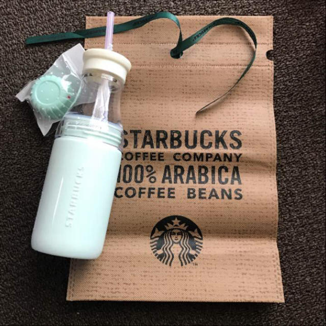 Starbucks Coffee(スターバックスコーヒー)の韓国 スタバ バレンタイン限定 タンブラー インテリア/住まい/日用品のキッチン/食器(タンブラー)の商品写真