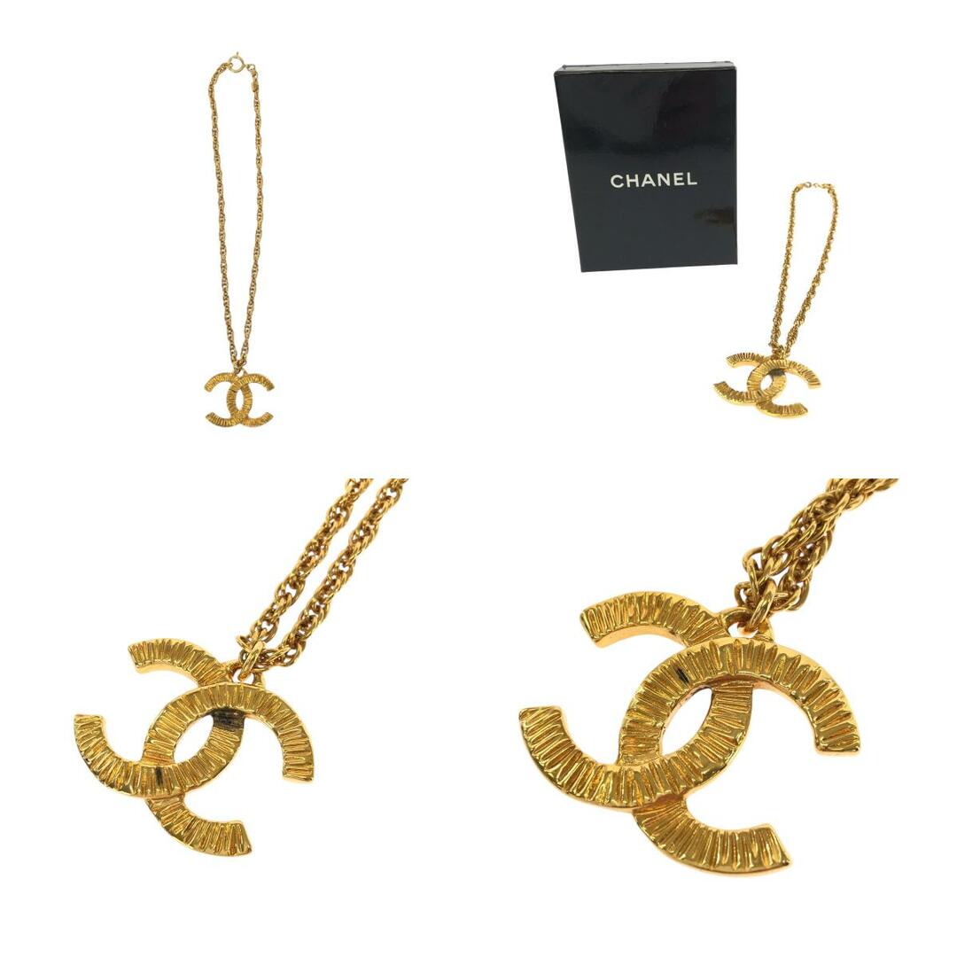 CHANEL シャネル ヴィンテージ ココマーク ゴールド メタル CHANEL シャネル ヴィンテージ ココマーク ゴールド メタル