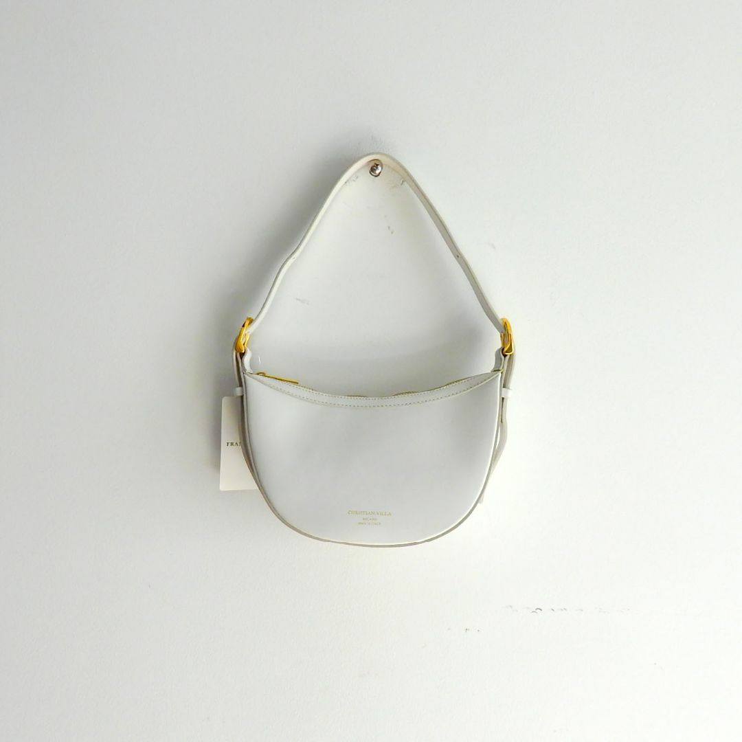 CHRISTIAN VILLA - 【新品】定価24,200円　クリスチャンヴィラ　HALF MOON BAG