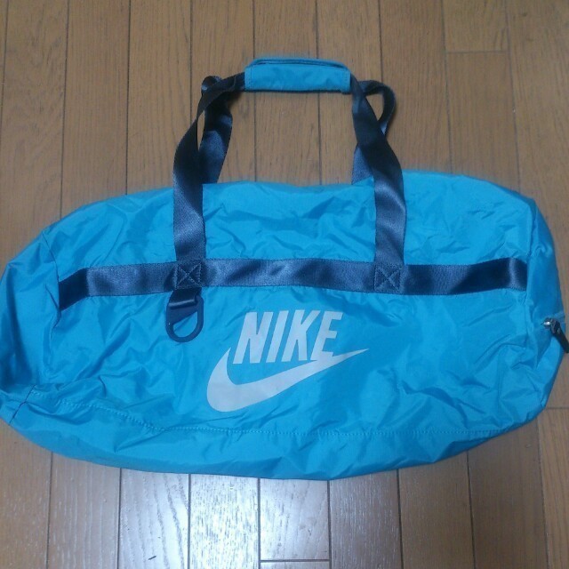 NIKE(ナイキ)の【最終値下】NIKEブルースポーツバック レディースのバッグ(ショルダーバッグ)の商品写真