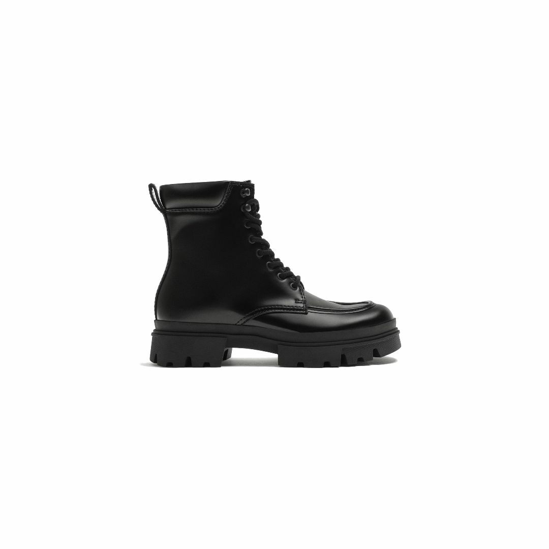 ZARA - ZARA MAN チャンキー レースアップブーツ の通販 by ZARA - ZARA MAN チャンキー レースアップブーツ の通販 by