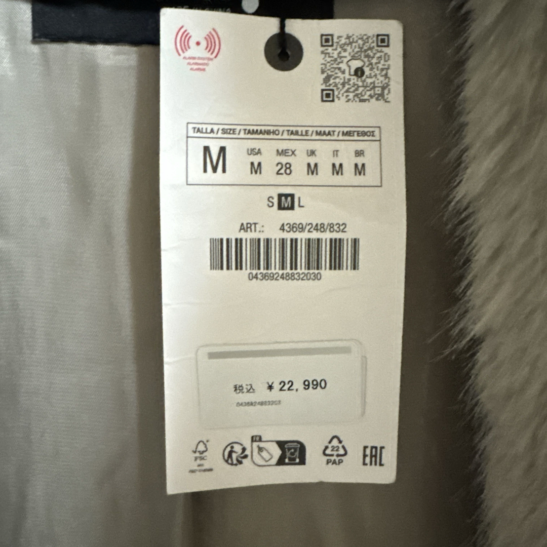 新品 ZARA ザラ 新作 フェイクファー素材ショートコート M 新品 ZARA ザラ 新作 フェイクファー素材ショートコート M