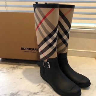 BURBERRY(レインブーツ/長靴)のフリマアイテム一覧 BURBERRY(レインブーツ/長靴)のフリマアイテム一覧