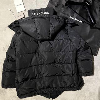 BALENCIAGA(ダウンジャケット)のフリマアイテム一覧 BALENCIAGA(ダウンジャケット)のフリマアイテム一覧