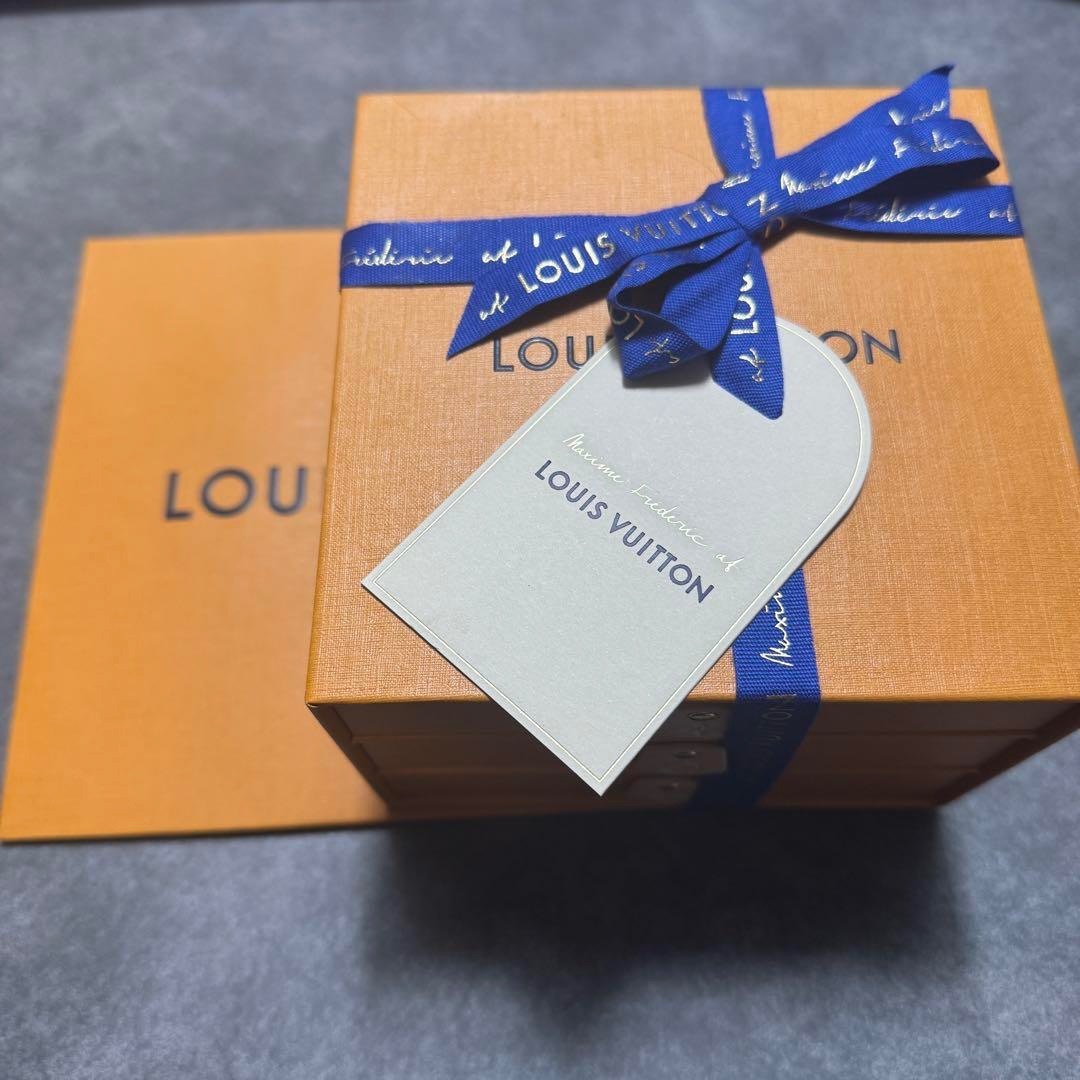 LOUIS VUITTON - 【パリ限定】Louis Vuitton チョコレート 3段 LOUIS VUITTON - 【パリ限定】Louis Vuitton チョコレート 3段