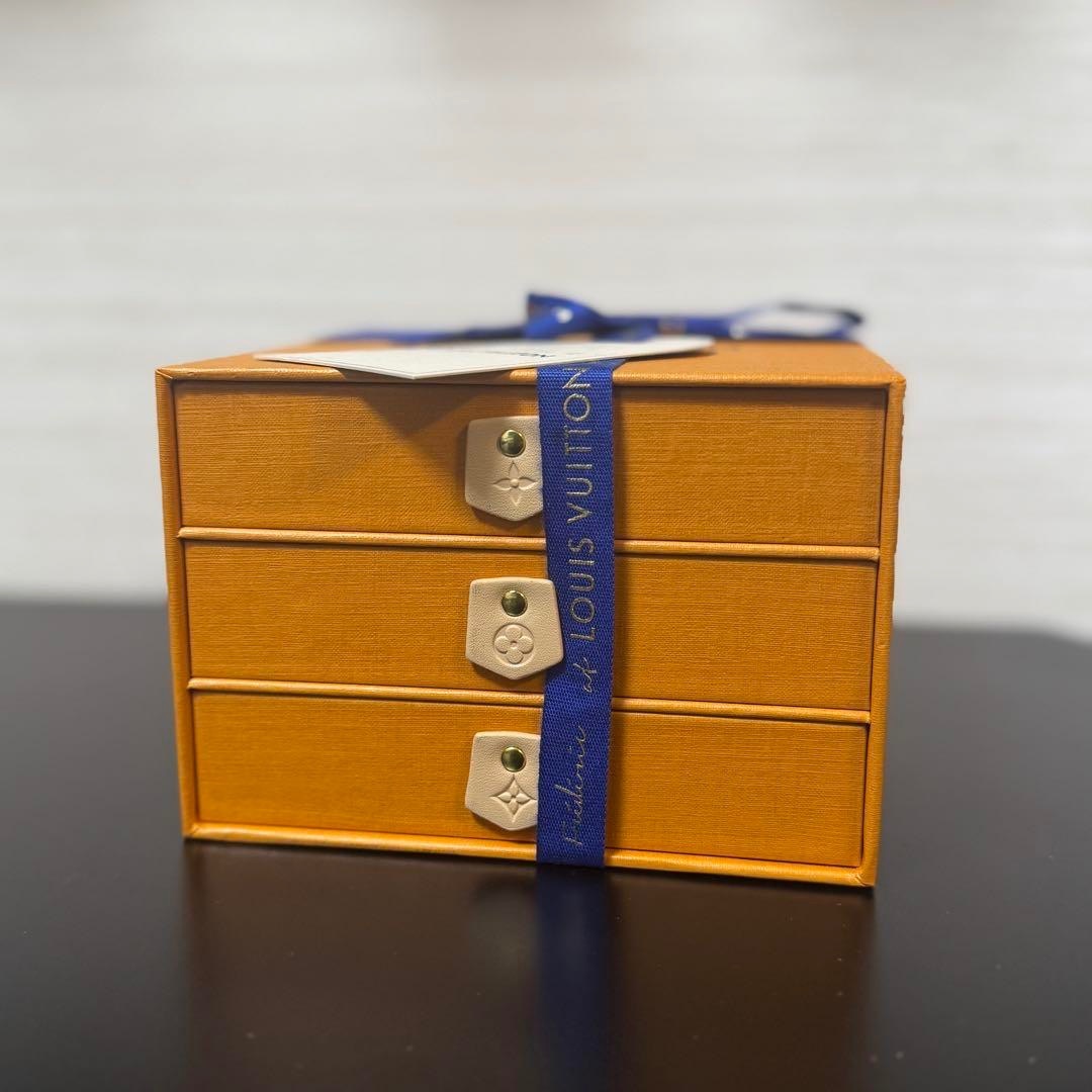 LOUIS VUITTON - 【パリ限定】Louis Vuitton チョコレート 3段 LOUIS VUITTON - 【パリ限定】Louis Vuitton チョコレート 3段
