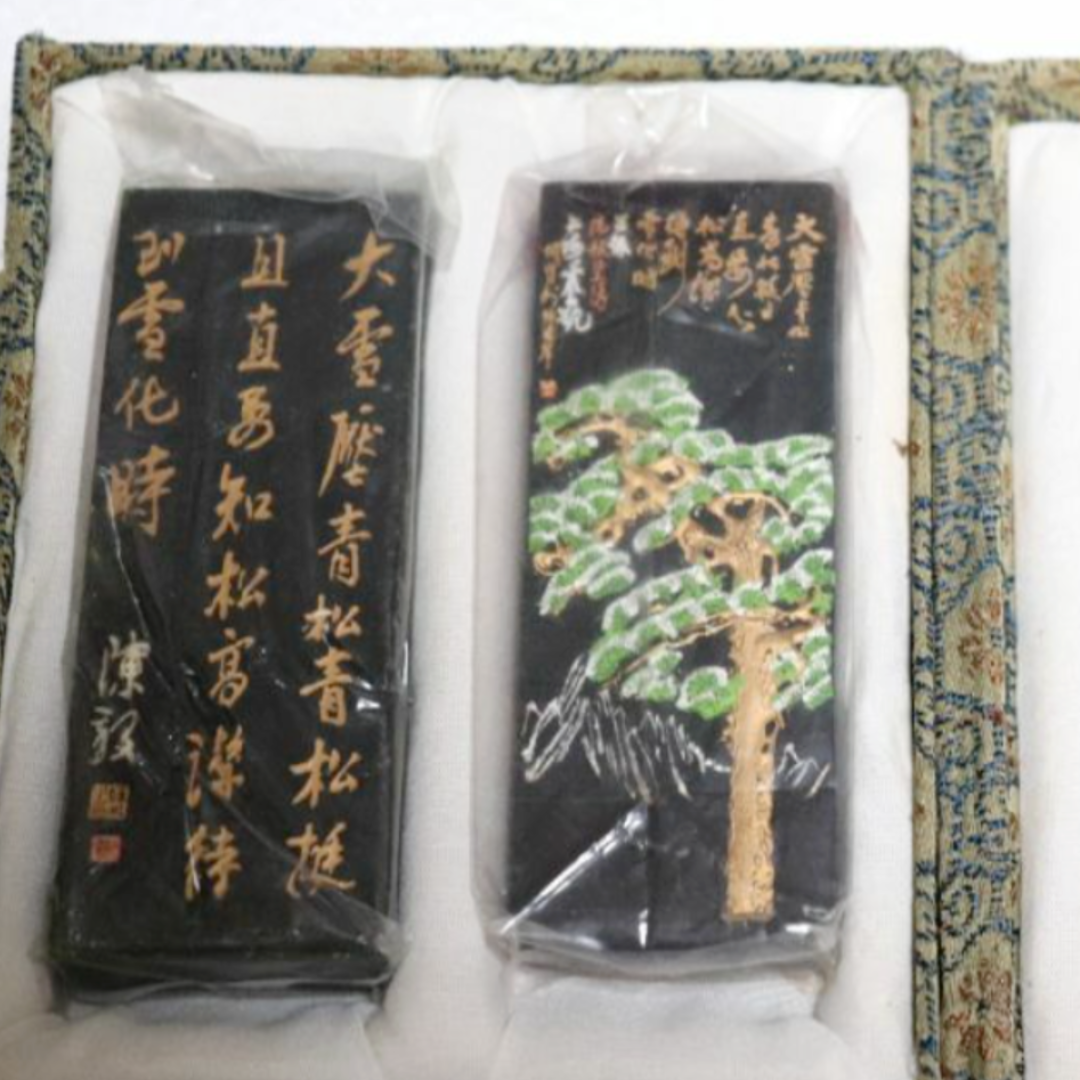 未使用】中国書画墨　上海墨廠出品　古墨　大雪暦青松　特製青墨　2本セット